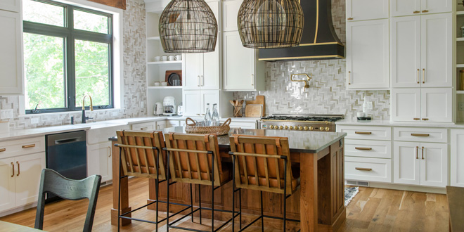 Houzz Predicts 2024 Home Design Trends Paint Decorating Retailer   Herringbone Kitchen 660x330 1 